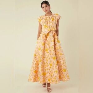 XL, worn once, hemmed half an inch. Great for weddings